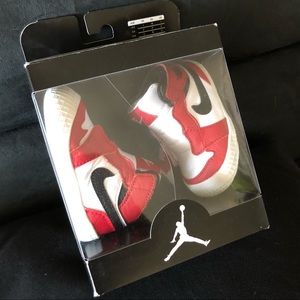 NIB BRAND NEW Jordan 1 Crib Bootie (sz 3C)